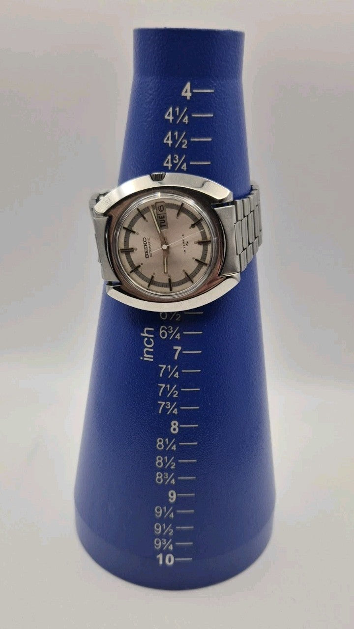 Vintage Seiko Automatic 7006 8040 Day Date Silver Dial – 19J – Japan20
