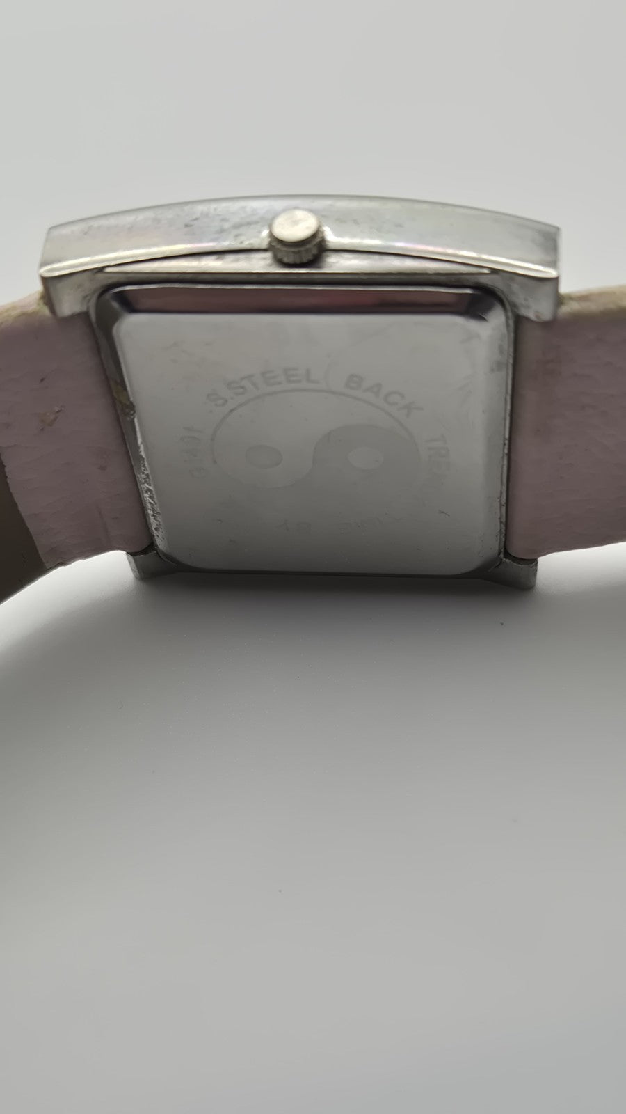 D&G Time squarefaced analog watch with a light pink leather strap and...6