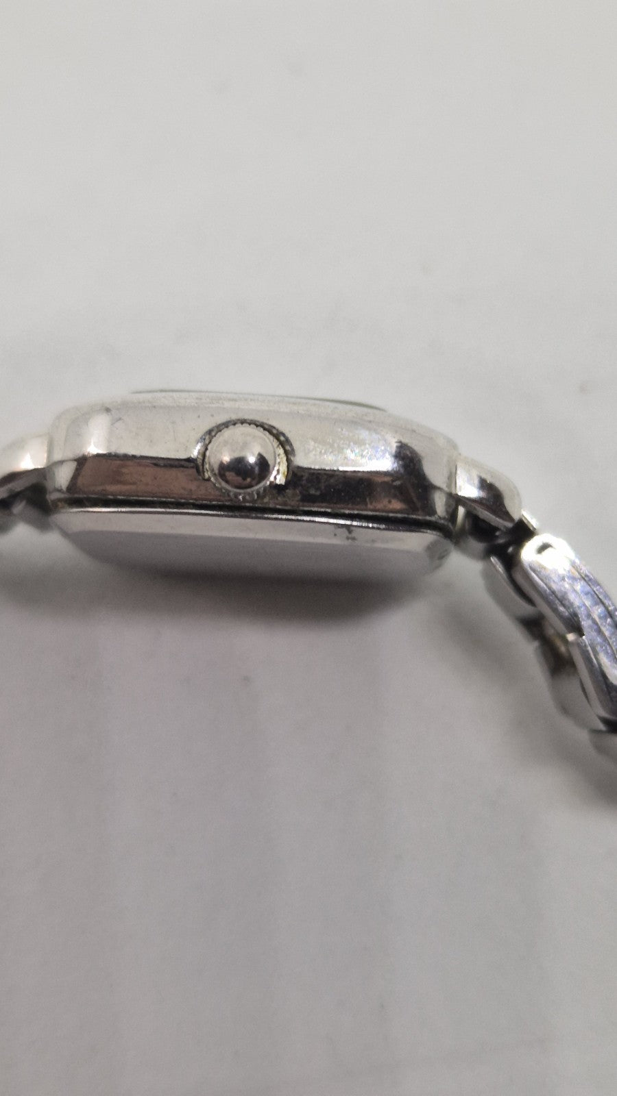 Hana Quartz ladies' watch with a silvercoloured bracelet10