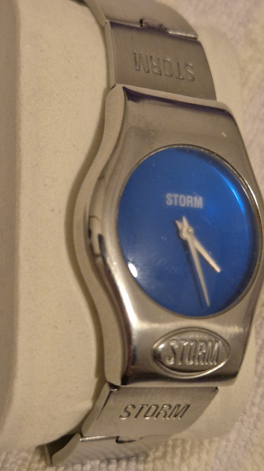 Vintage Storm Quartz Watch1