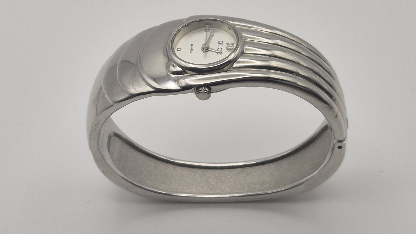 gucci bangle watch woman3