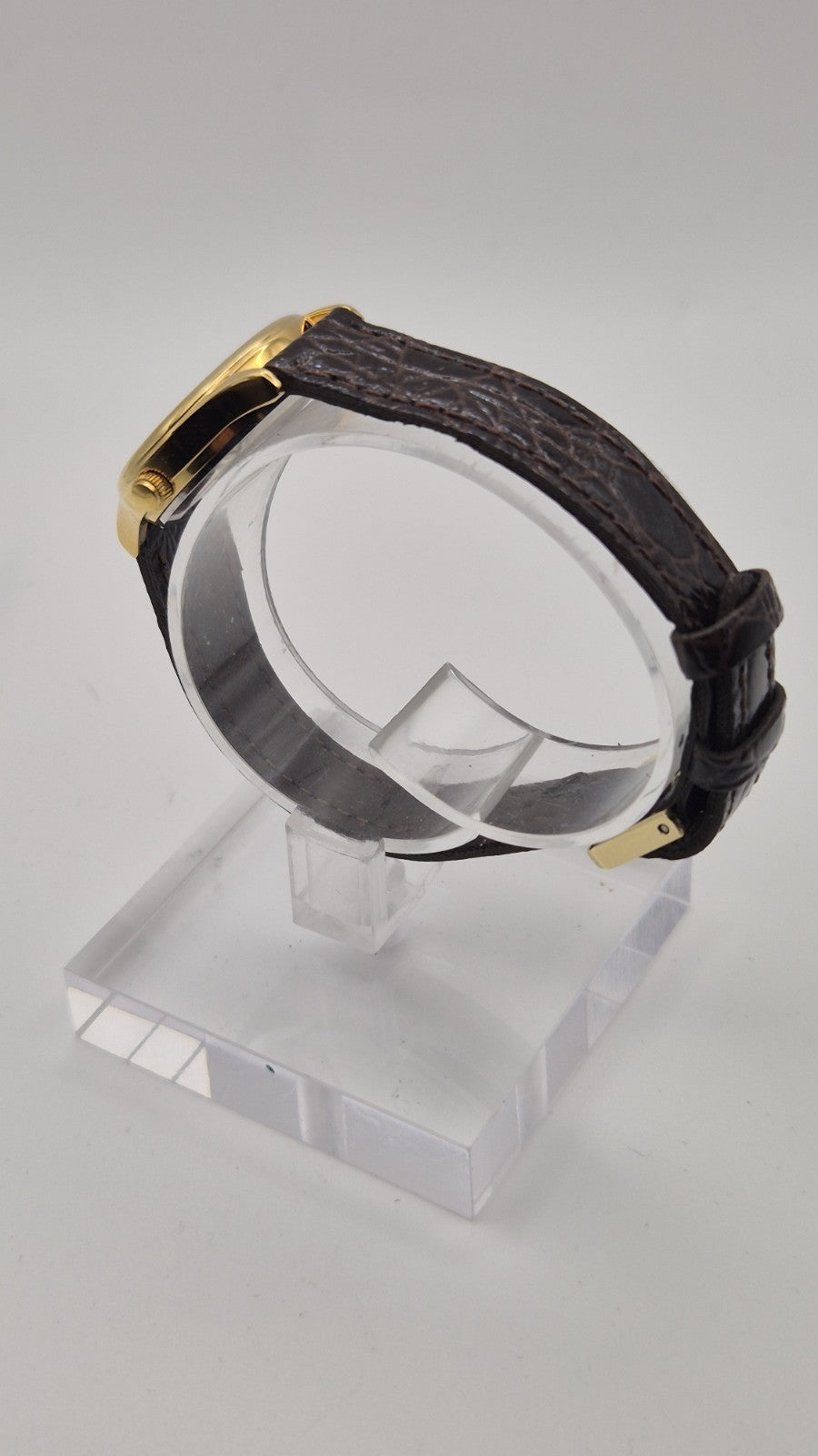 Sekonda Classic Quartz Watch with a gold-plated case and a brown, croc-effect...8