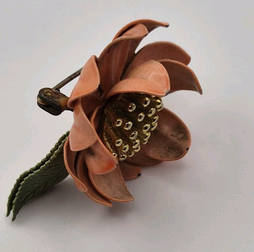 vintage dimensional floral brooch2