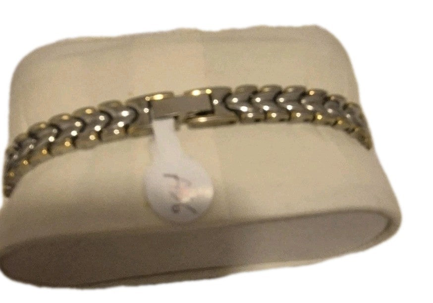 GUCCI  Stainless TwoTone Silver Tone Ladies watch13