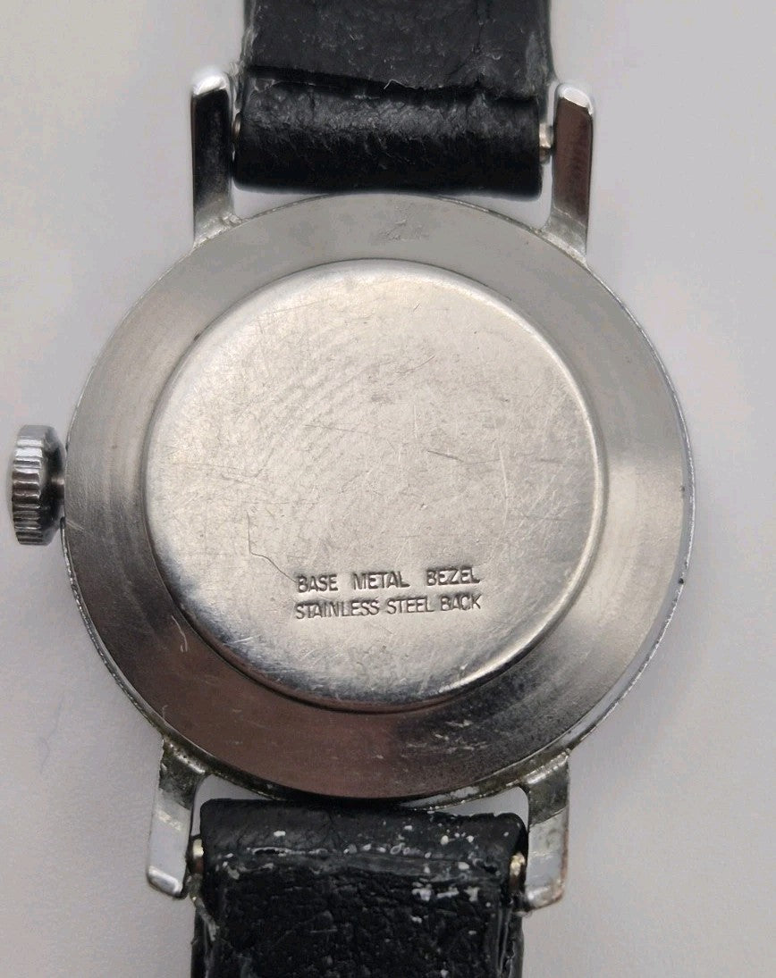 Timex 1958 Snoopy Hand Wind Watch Working11