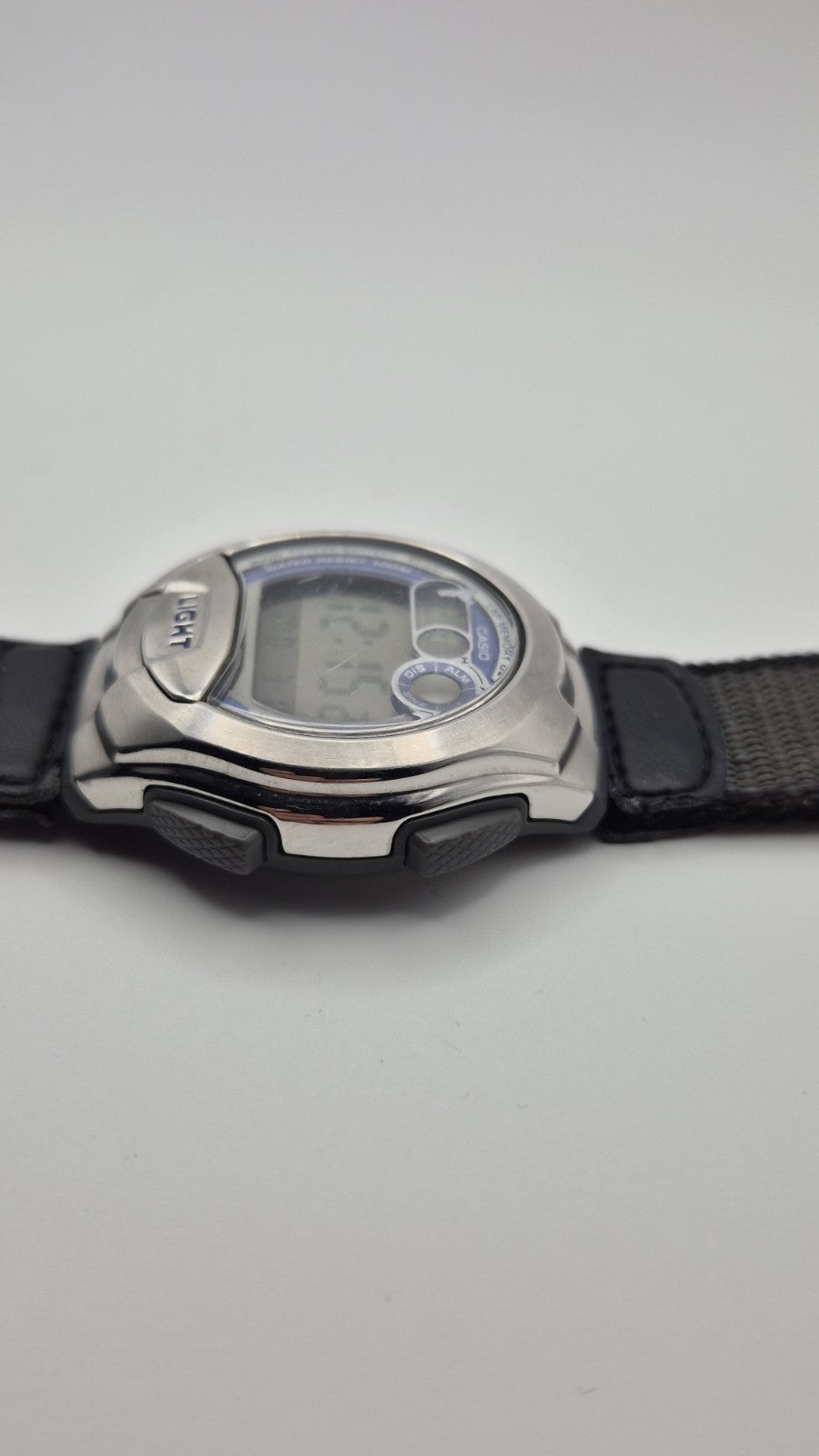 Casio W-752 digital watch4