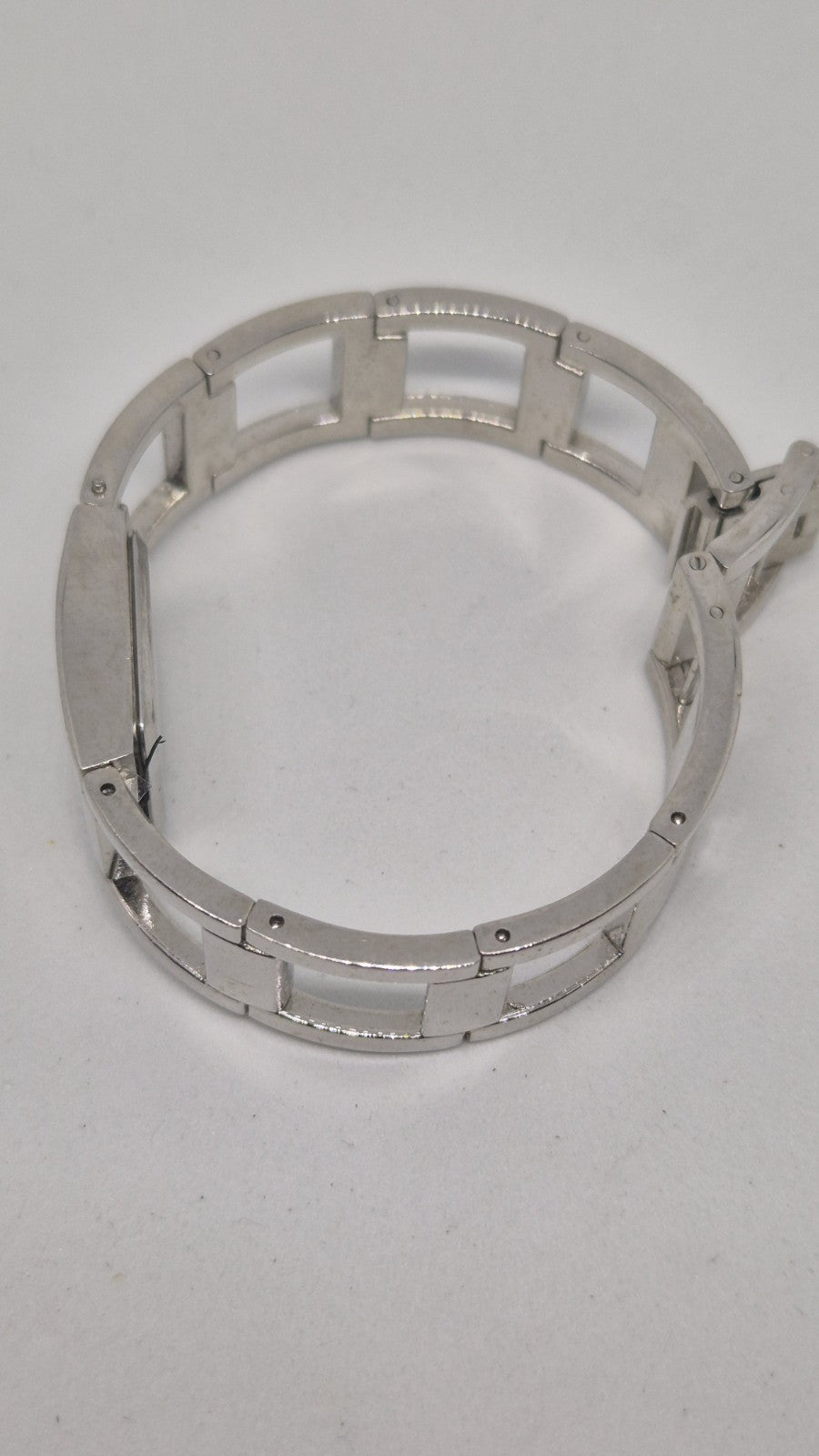 Ladies Quartz Dress Bangle Watch4