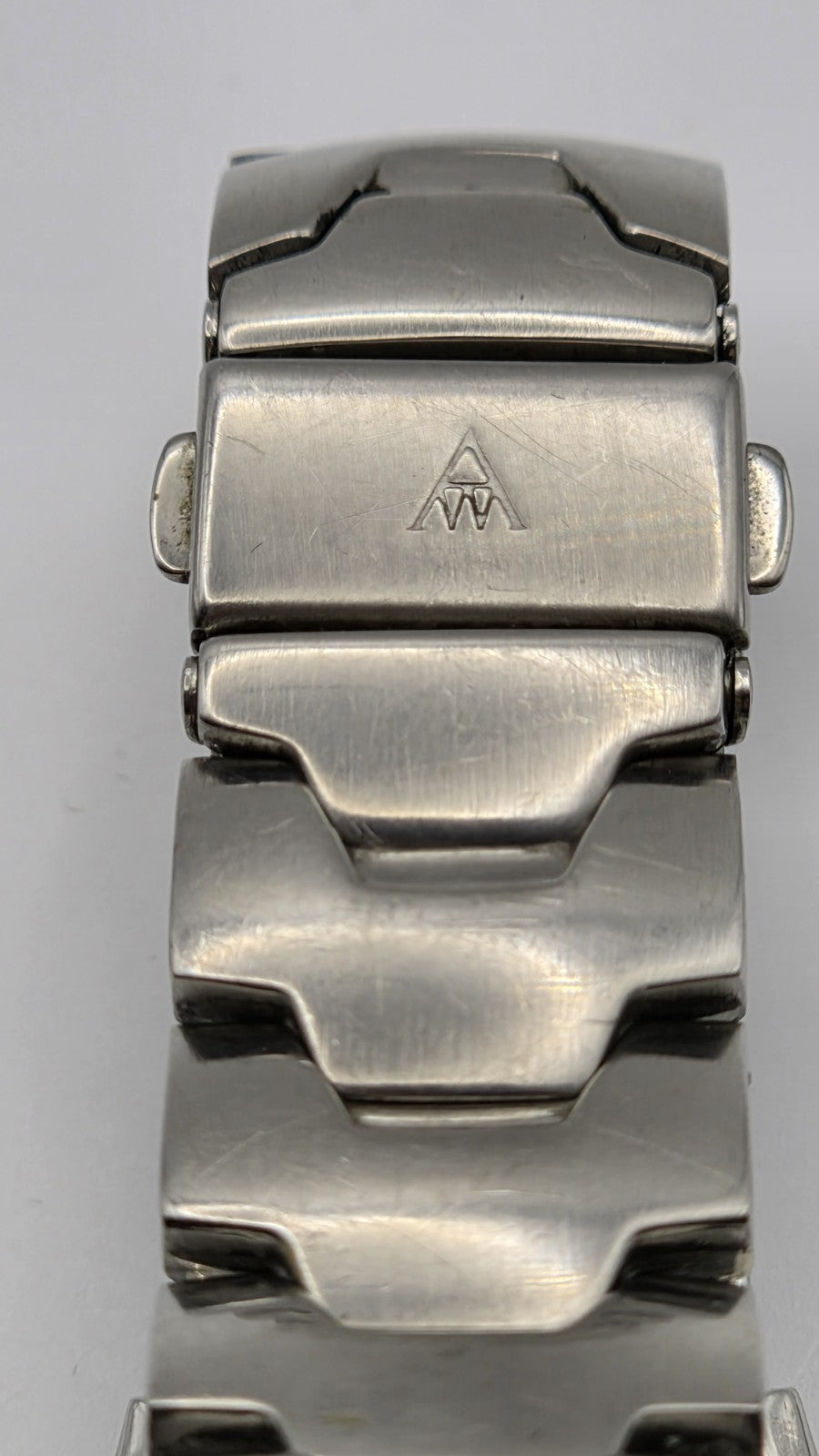 Vintage Mens Accurist Wristwatch MB057. Working5