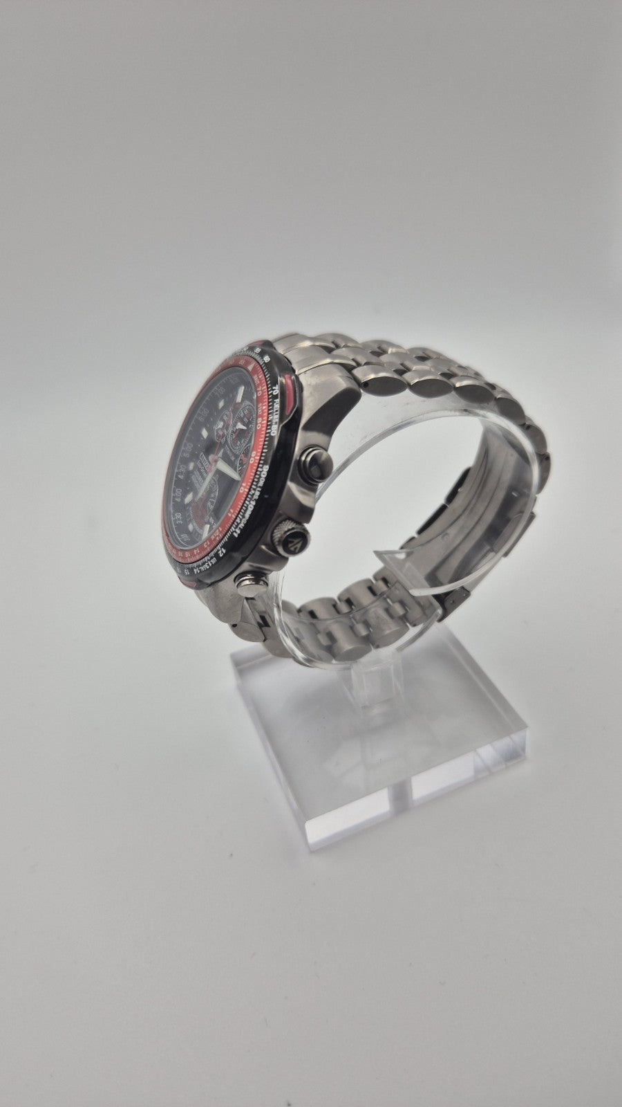 Citizen Red Arrows Skyhawk A.T watch featuring a Titanium case and bracelet8