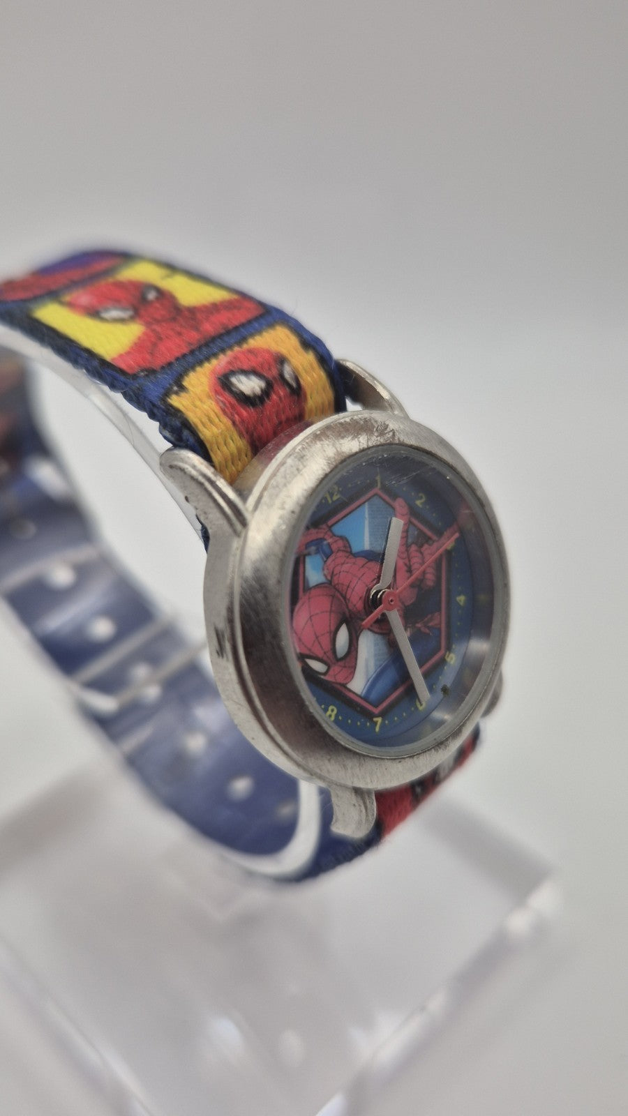 Marvel Spider-Man kids watch featuring a blue nylon strap3