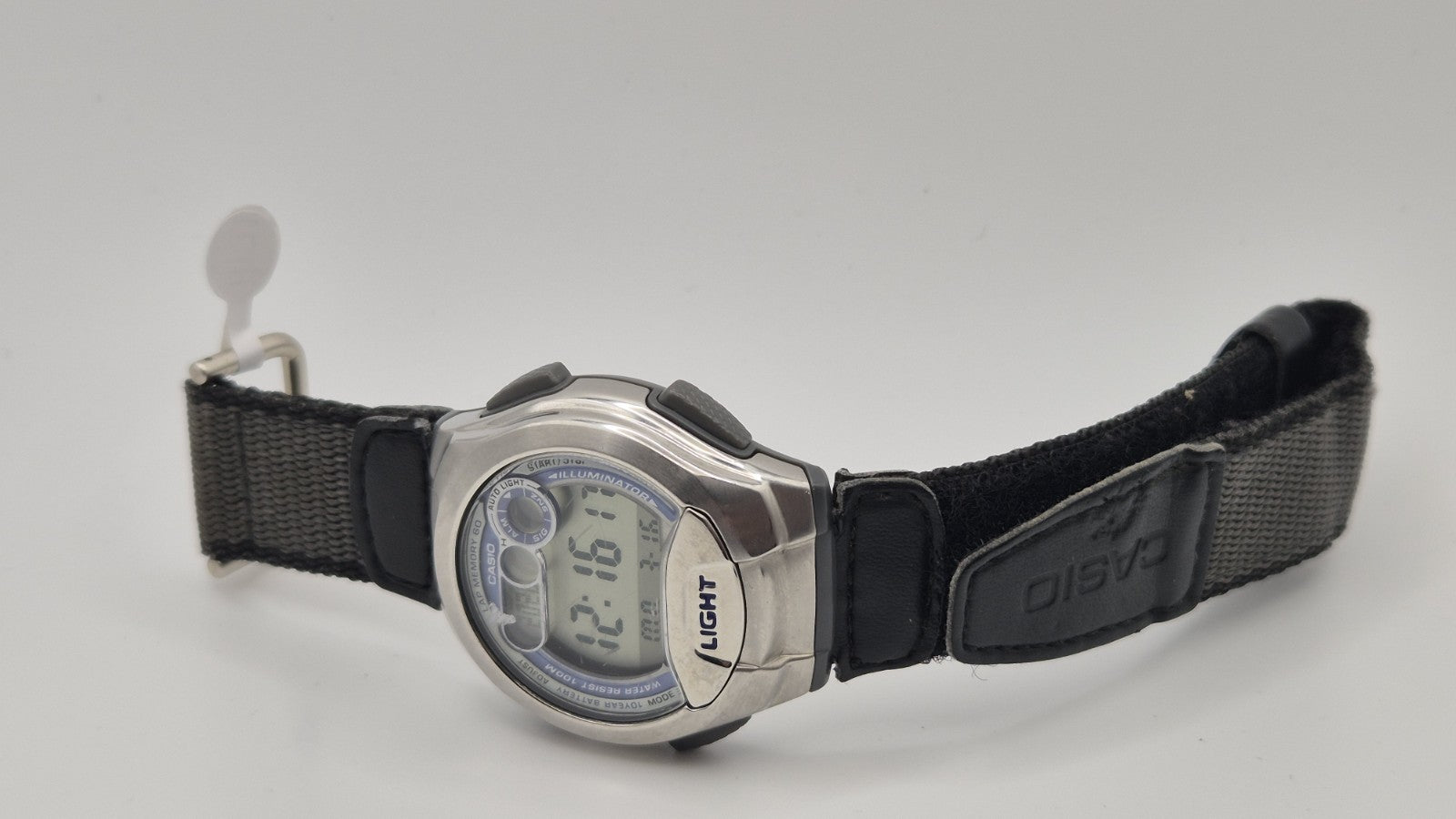 Casio W-752 digital watch10