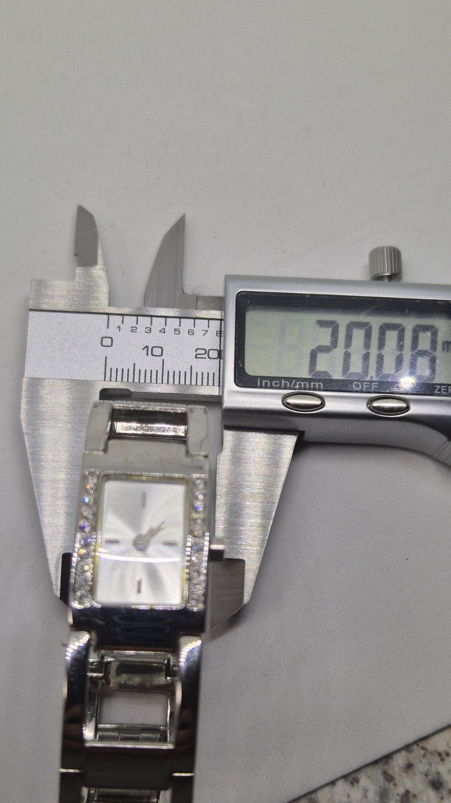 Ladies Quartz Dress Bangle Watch13