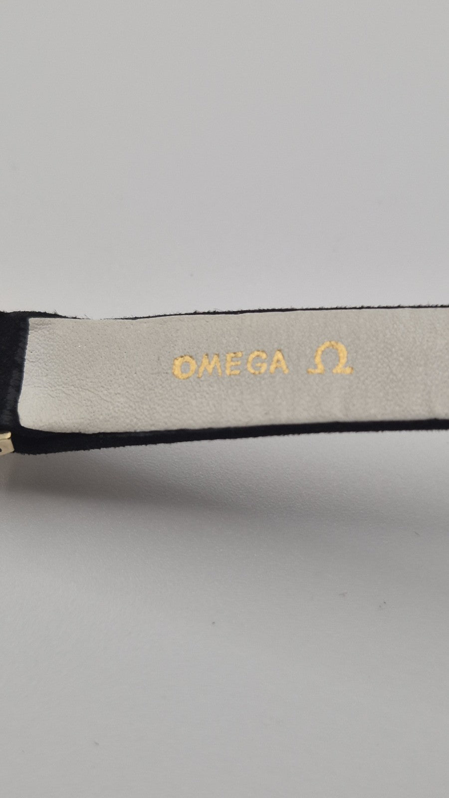 Omega Ladies Cal 625  9 carat Gold Manual Watch11