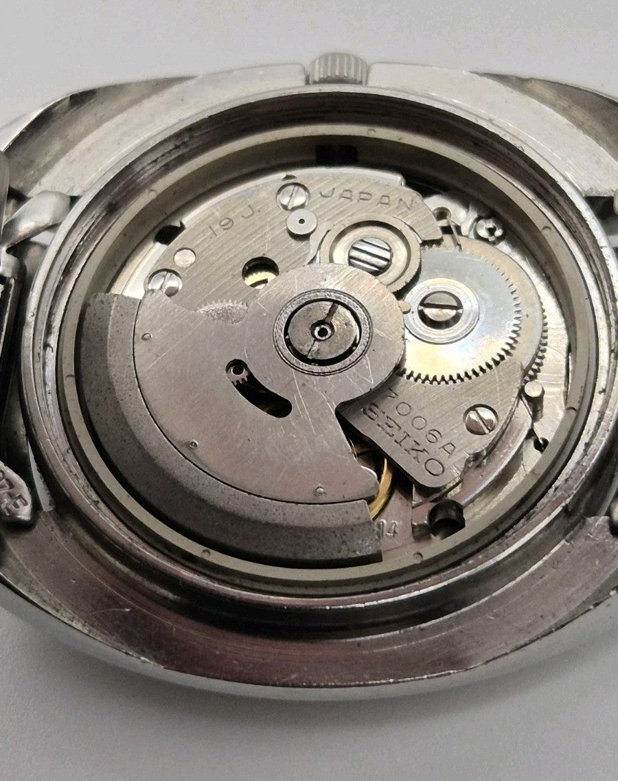 Vintage Seiko Automatic 7006 8040 Day Date Silver Dial – 19J – Japan16