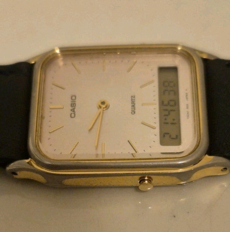 Vintage Casio AQ-706 analog-digital watch1