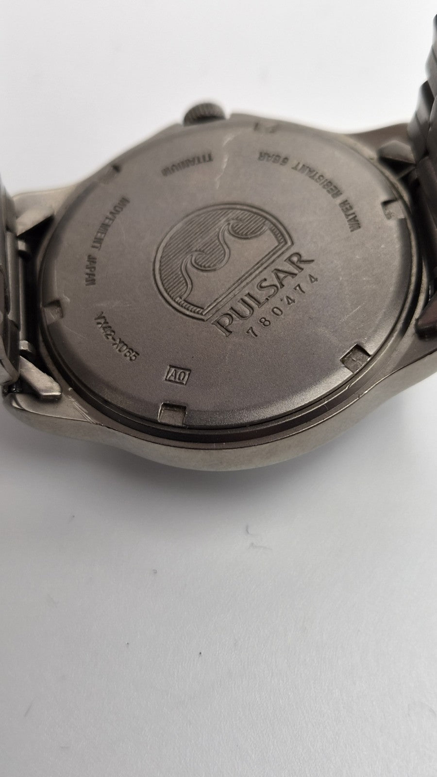 vintage Mens Pulsar Titanium VX42-X065  quartz watch  8